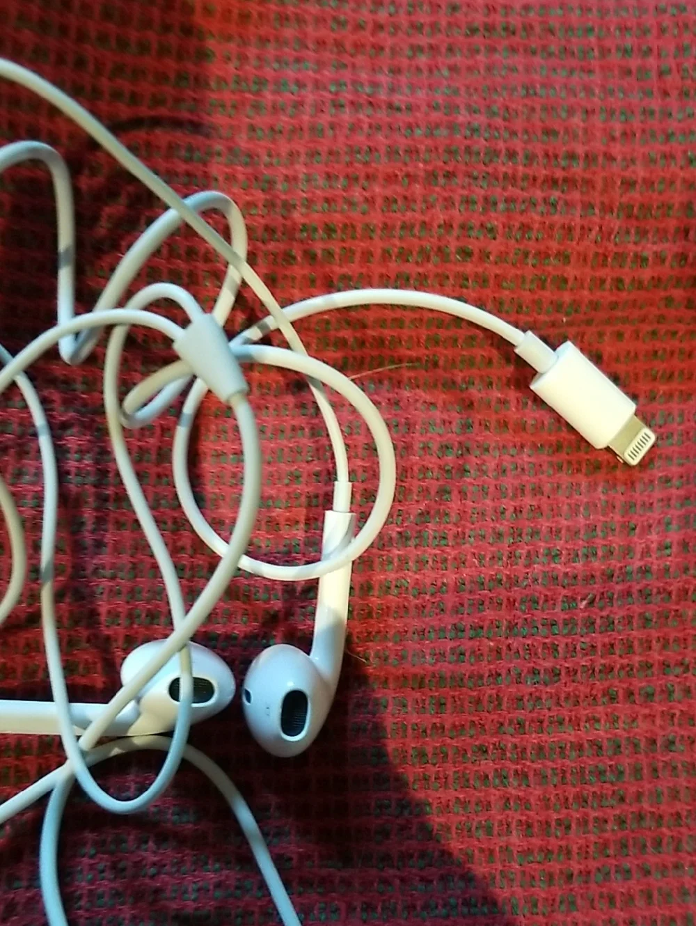 White Wired Earbuds - Comfortable In-Ear Headphones